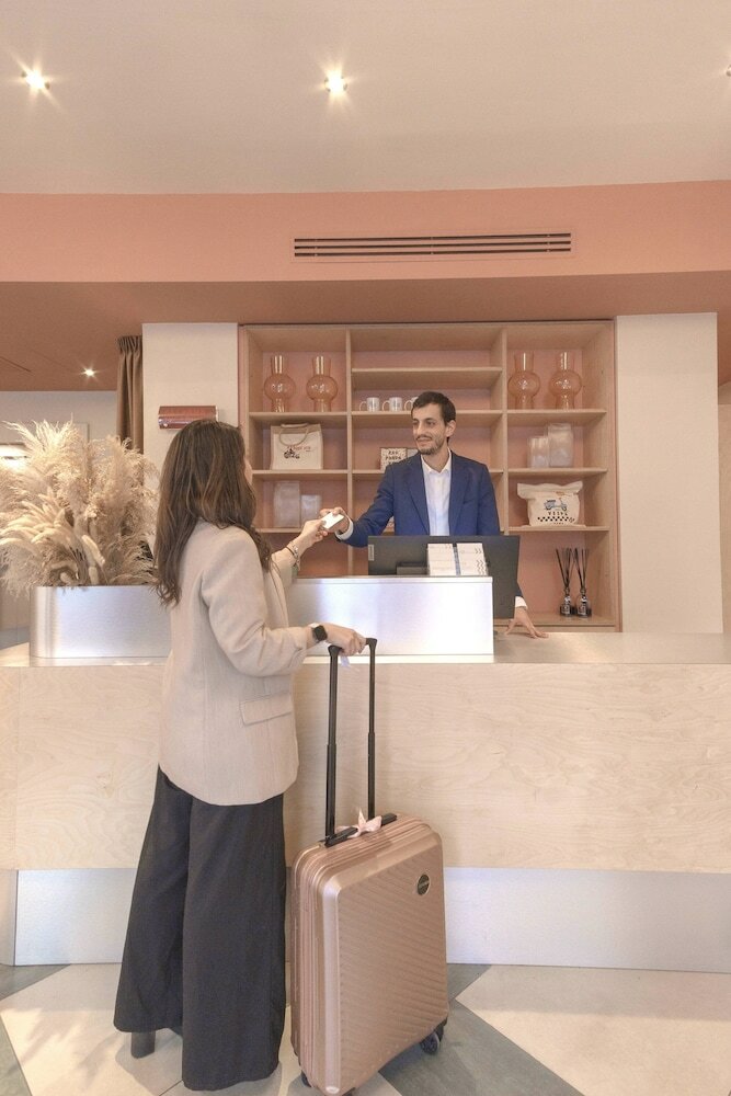 Фото Moderno Hotel Rome