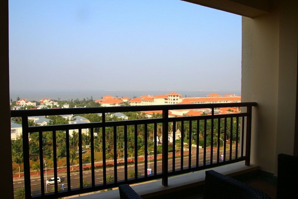 Фото Holiday Inn Express Haikou West Coast, an Ihg Hotel