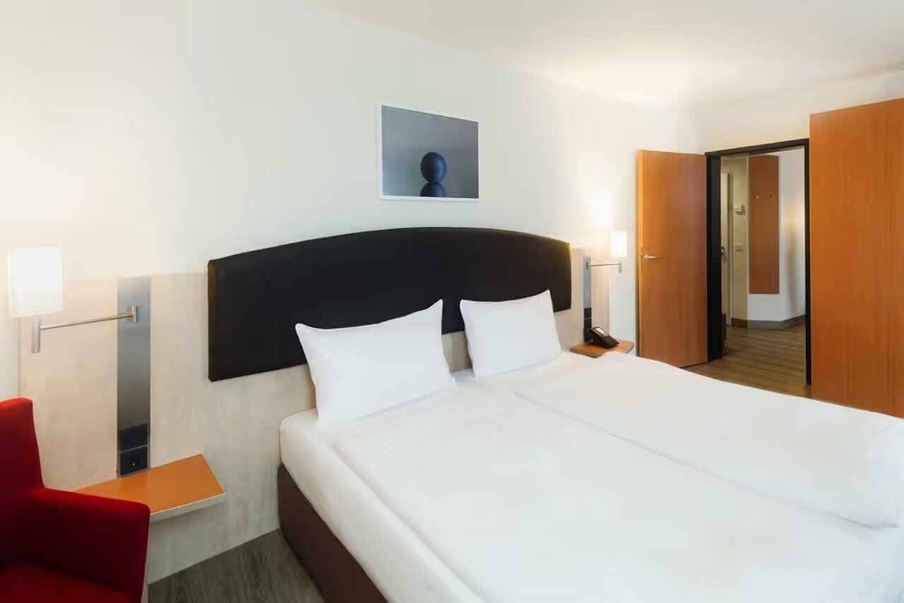 Фото IntercityHotel Wien