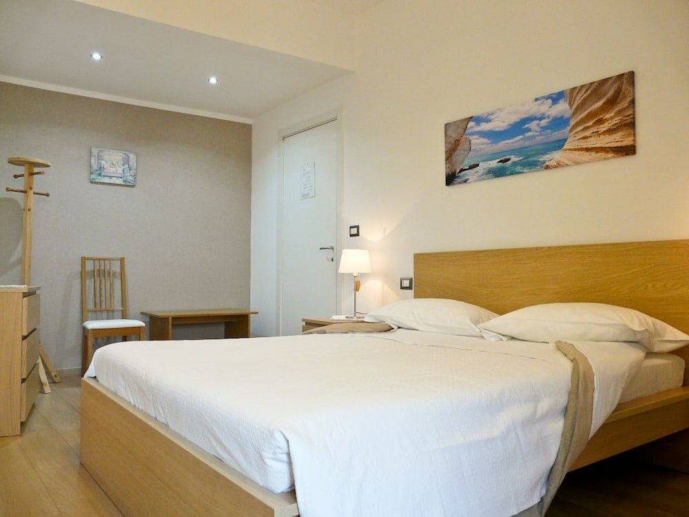 Фото Atticoromantica