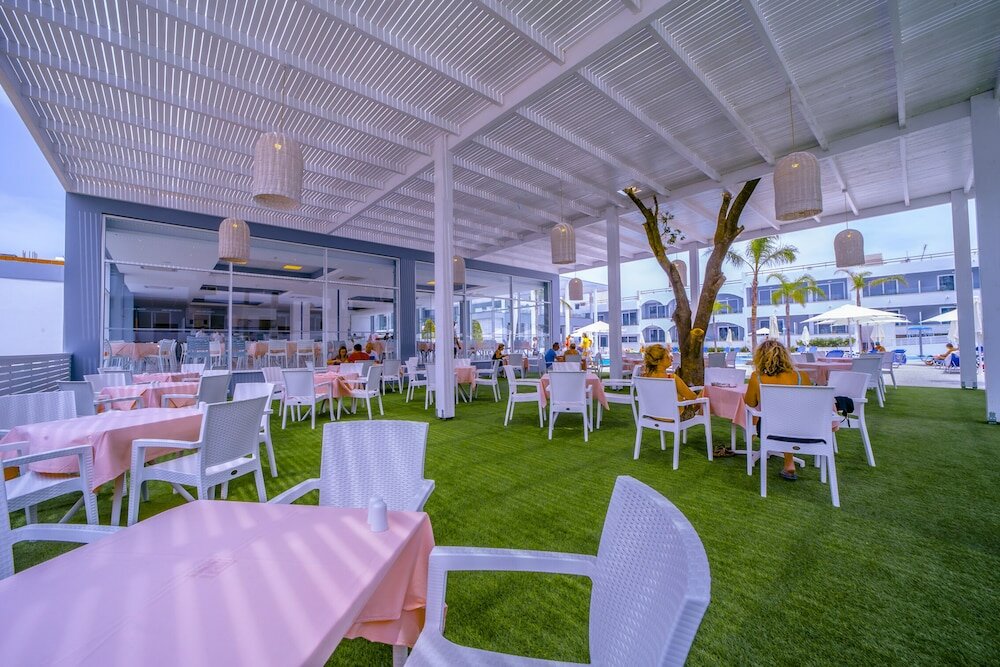Фото Oceanis Park Hotel