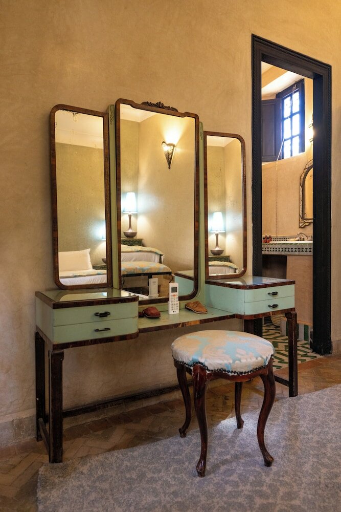 Фото Riad Saba