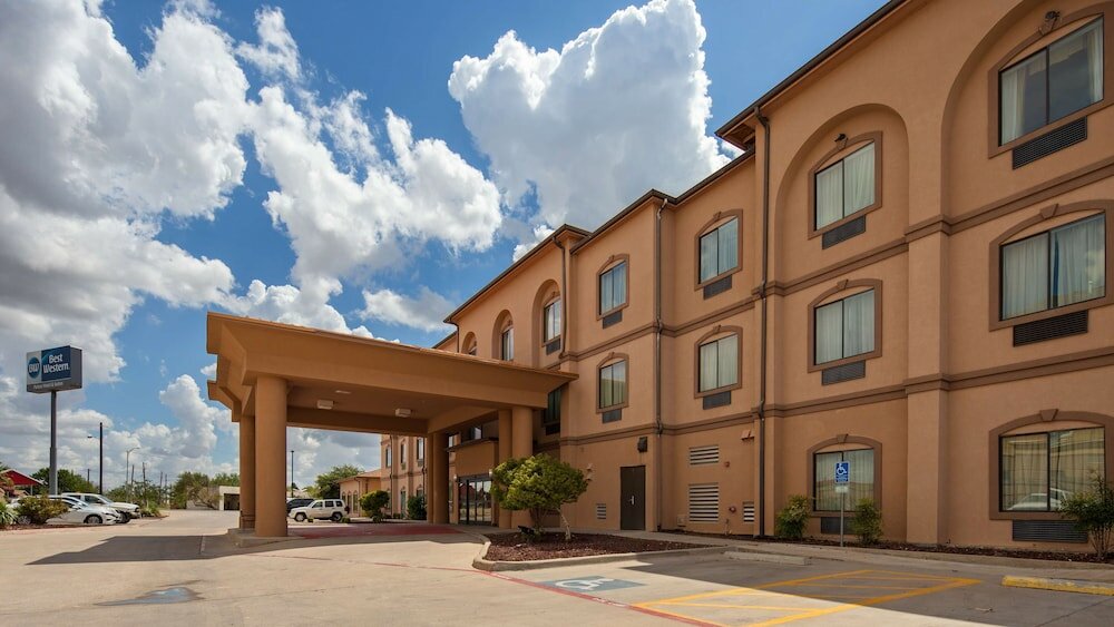 Фото Best Western Palace Inn & Suites
