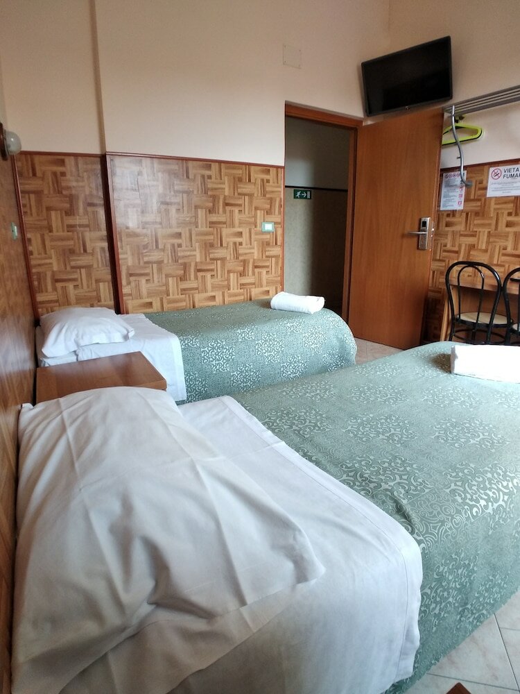 Фото Cressy Hotel