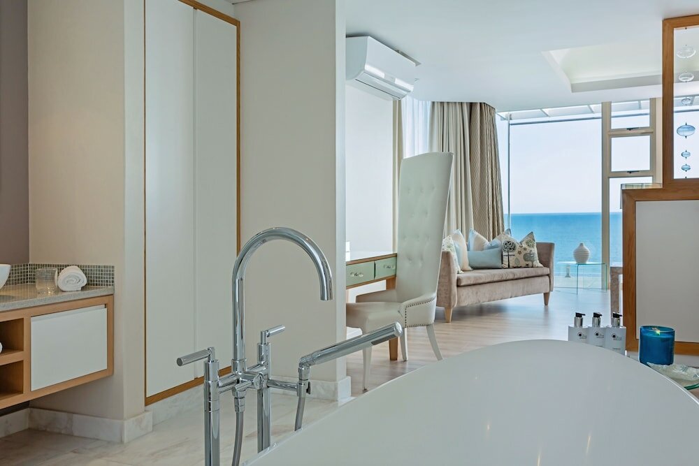 Фото Views Boutique Hotel & SPA