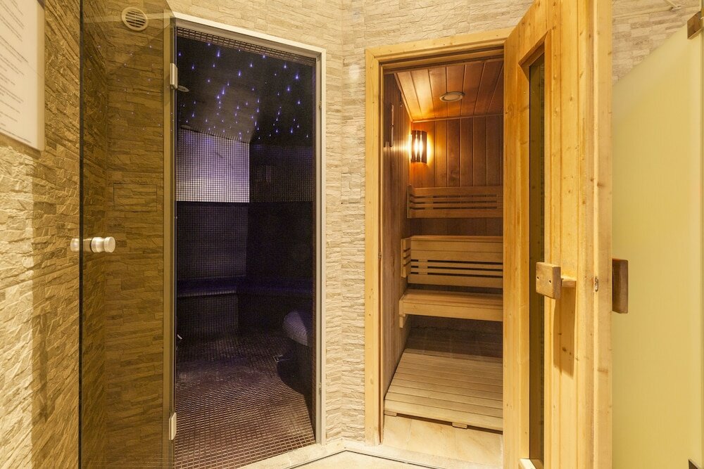 Фото Kings Court