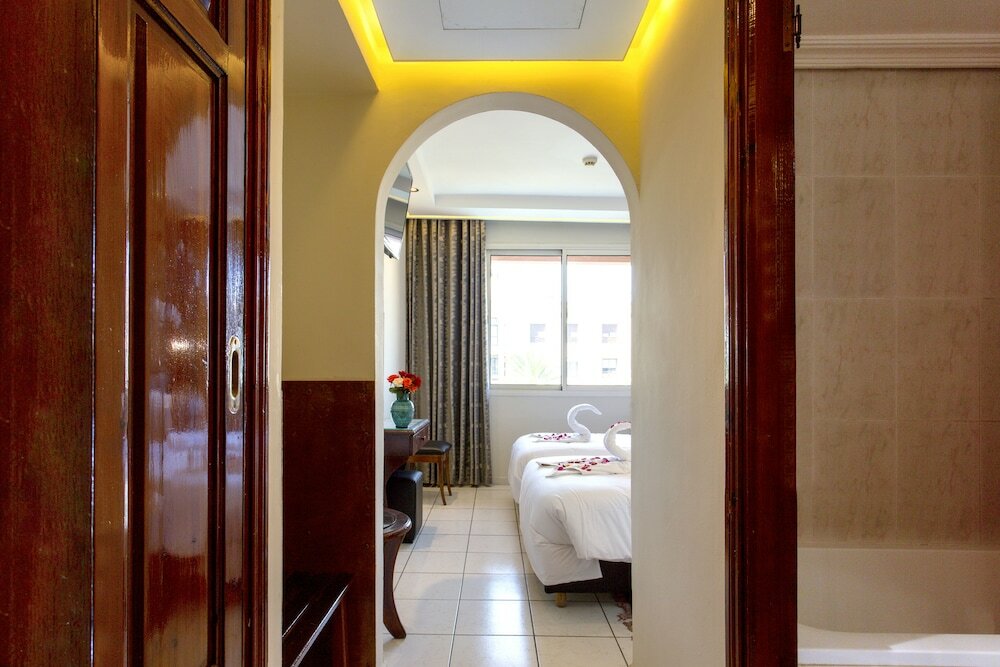 Фото Hotel Akabar