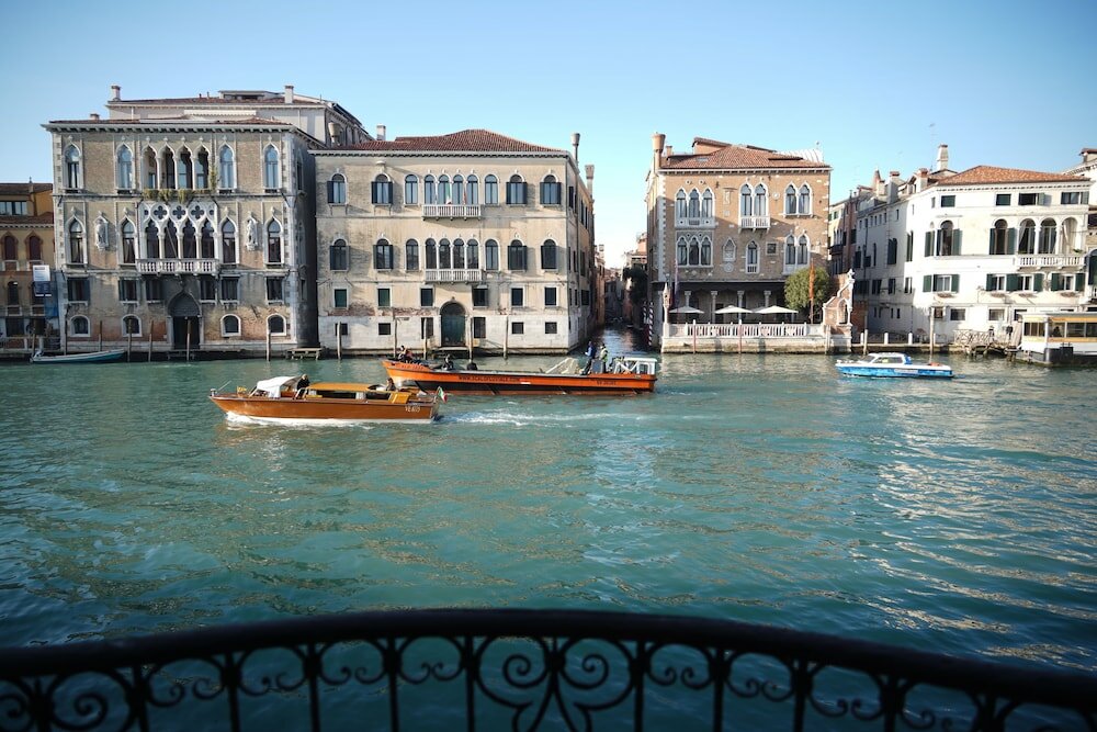 Фото Granda Sweet Suites