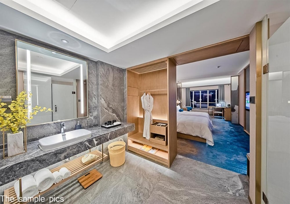 Фото Royce Hotel Shenzhen