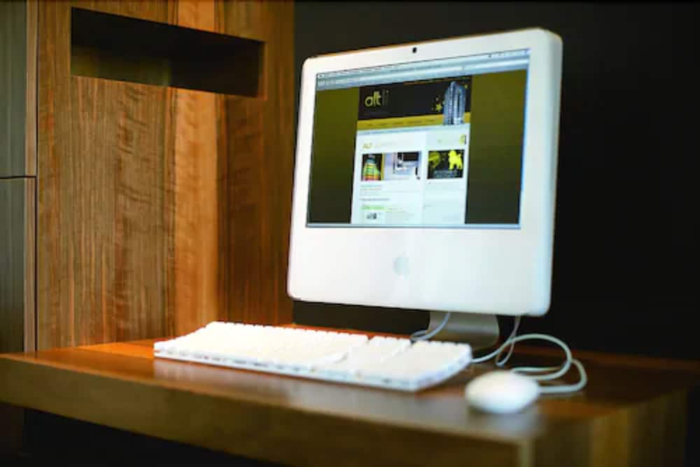 Фото Alt Hotel Toronto Airport