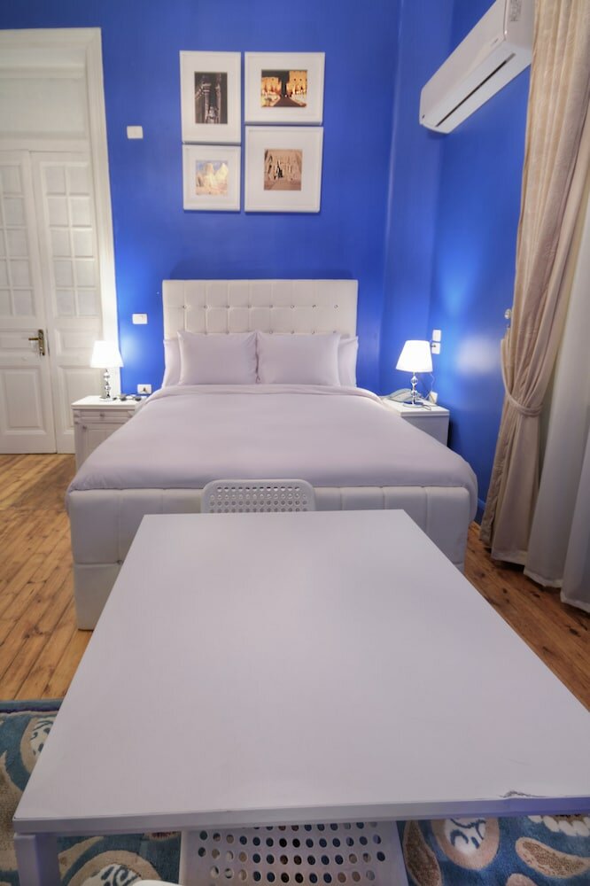 Фото The Square Boutique Hotel