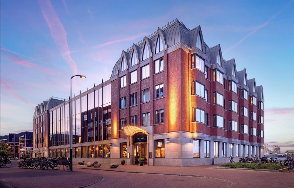 Фото The July - Boat & Co