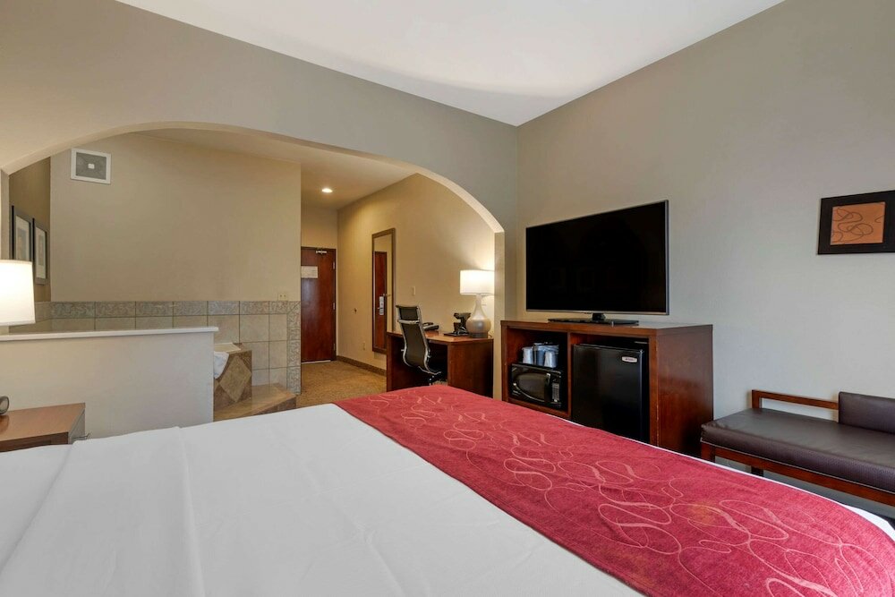 Фото Comfort Suites Downtown Sacramento