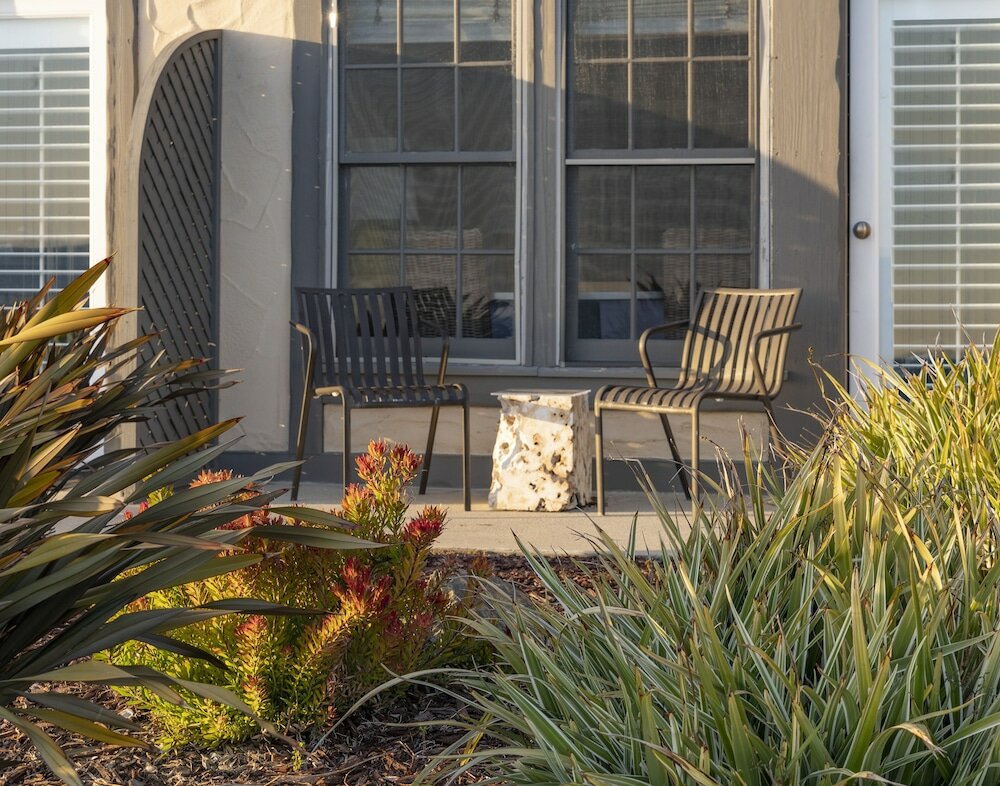 Фото Cottage Inn by The Sea