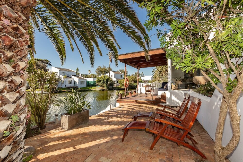 Фото Admiralty B&b