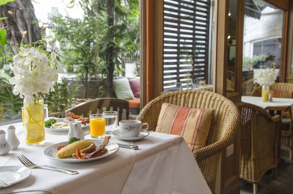 Фото The Tarntawan Hotel Surawong Bangkok