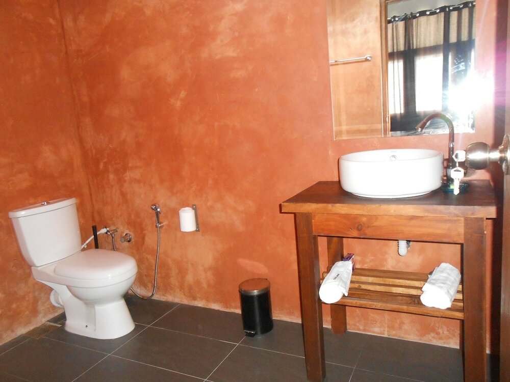 Фото Coral Seas Beach Hikkaduwa