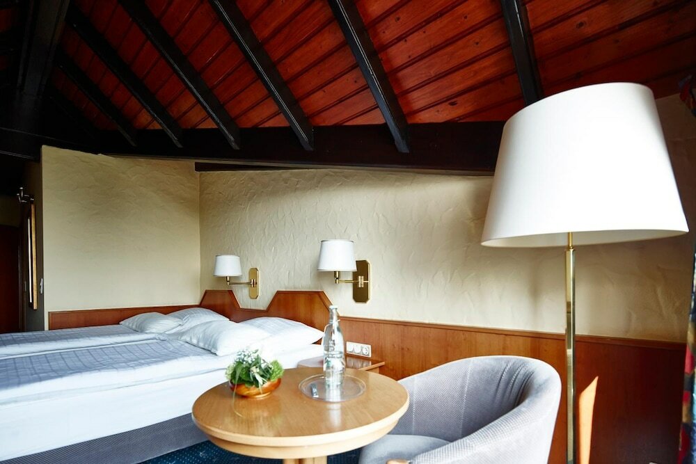 Фото Hotel Bommersheim