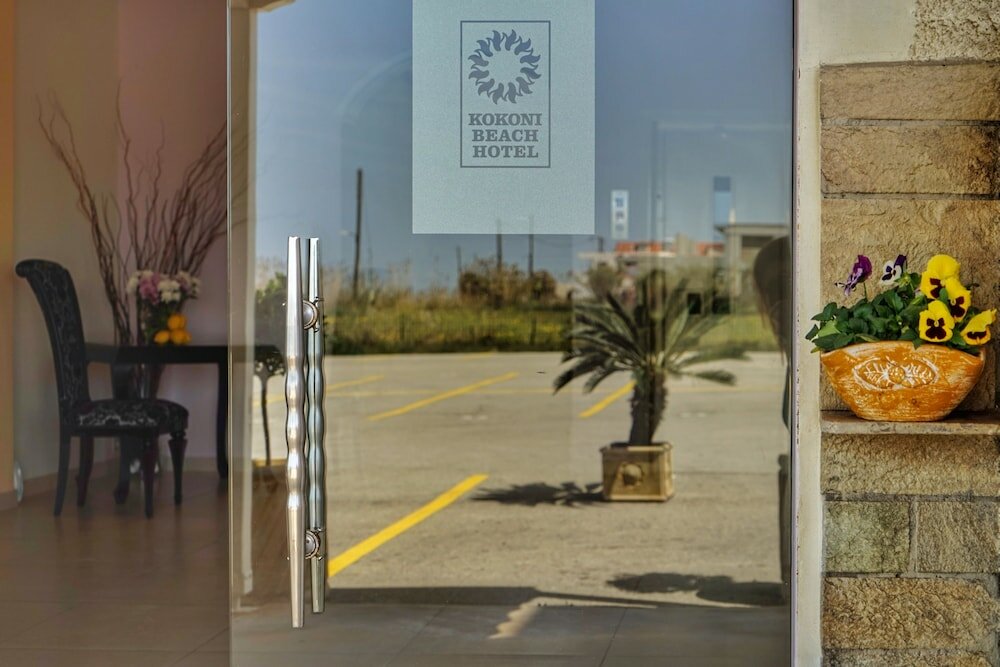Фото Kokoni Beach Hotel