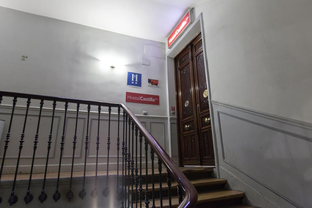 Фото Hostal Castilla i - Atocha