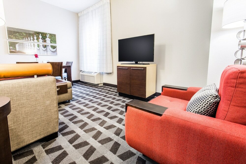 Фото TownePlace Suites by Marriott Gilford