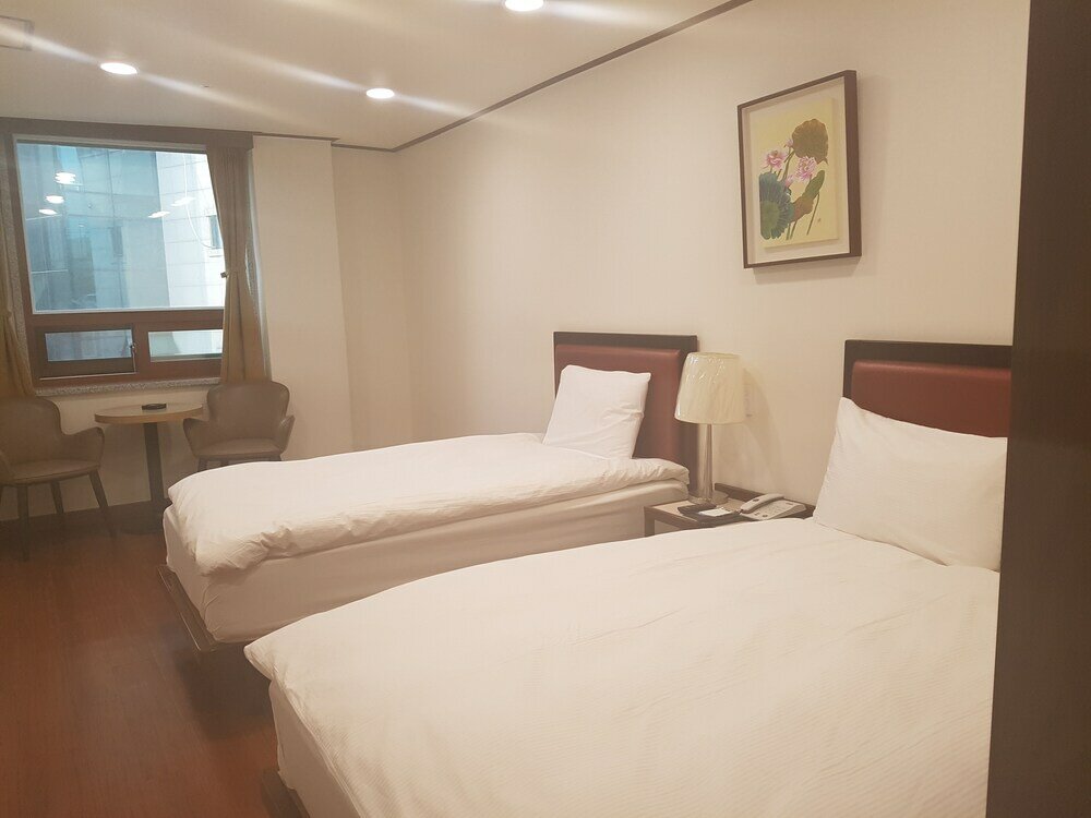Фото Youngbin Hotel