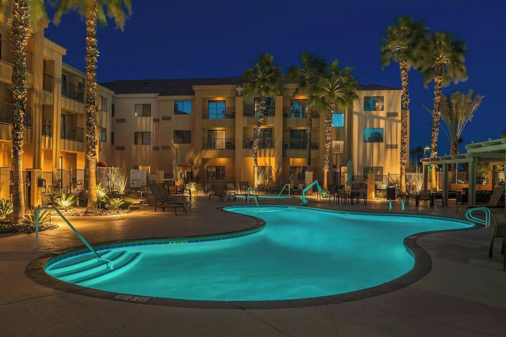 Фото Courtyard Palm Desert by Marriott