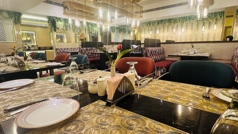 Фото Grand Continental Hotel