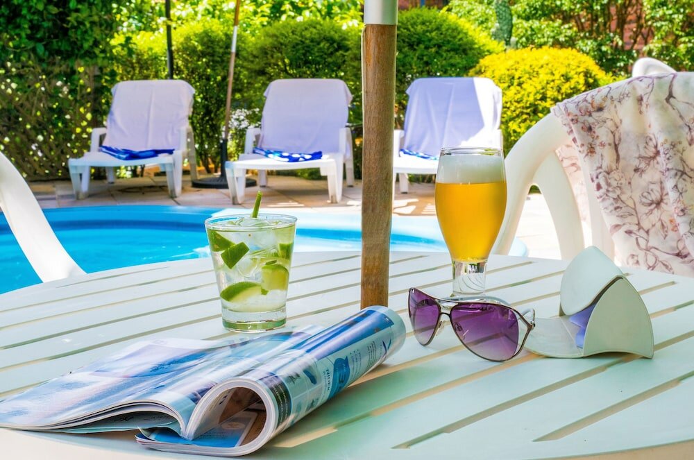 Фото Hotel Azaleia