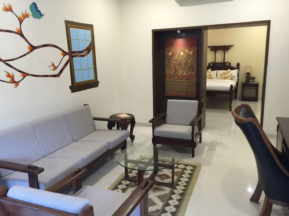 Фото WelcomHeritage Mani Mansion