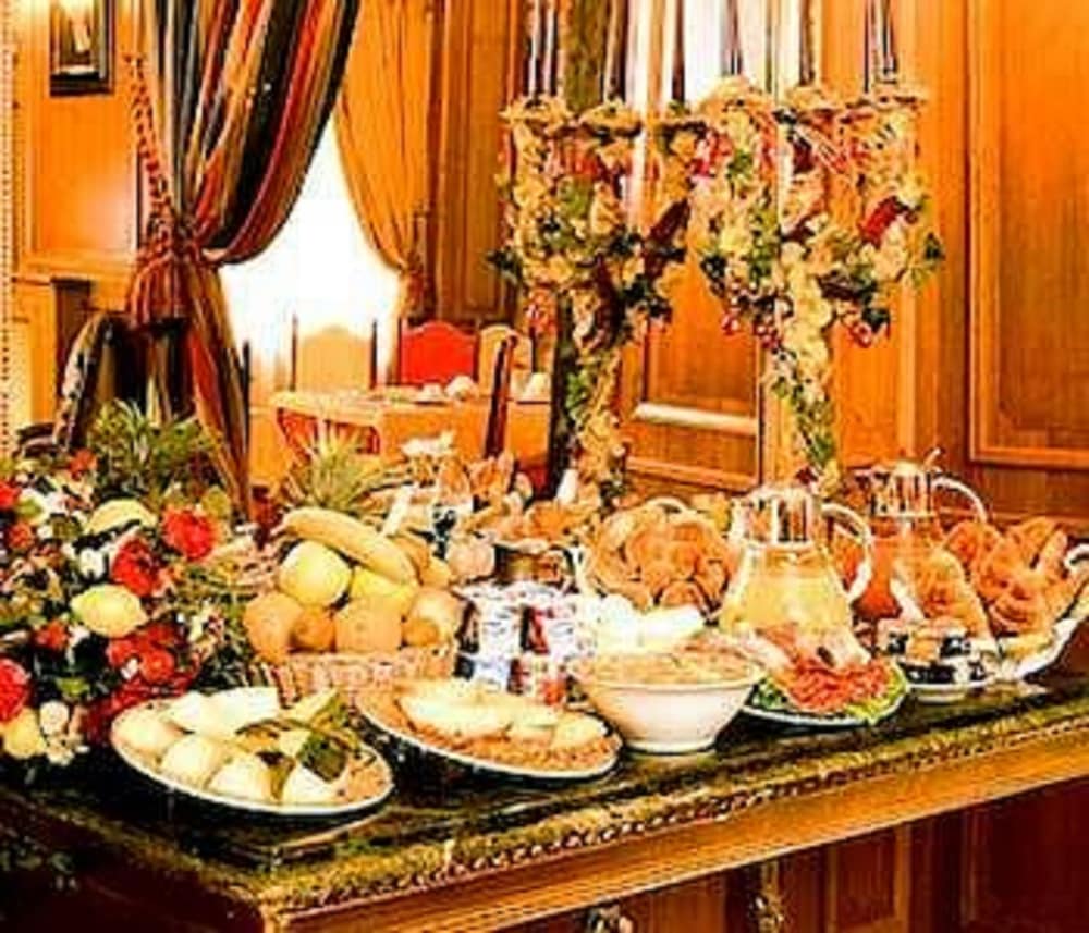 Фото Grand Hotel Dechampaigne