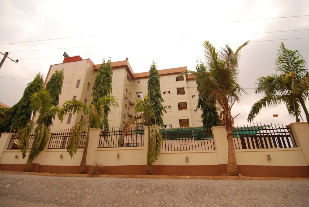 Фото Lapour Hotels Ltd