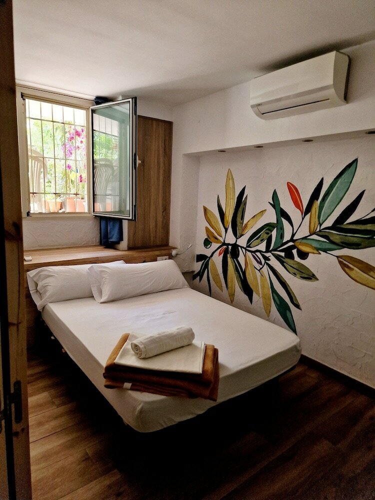 Фото Y Hostel Albergue Juvenil