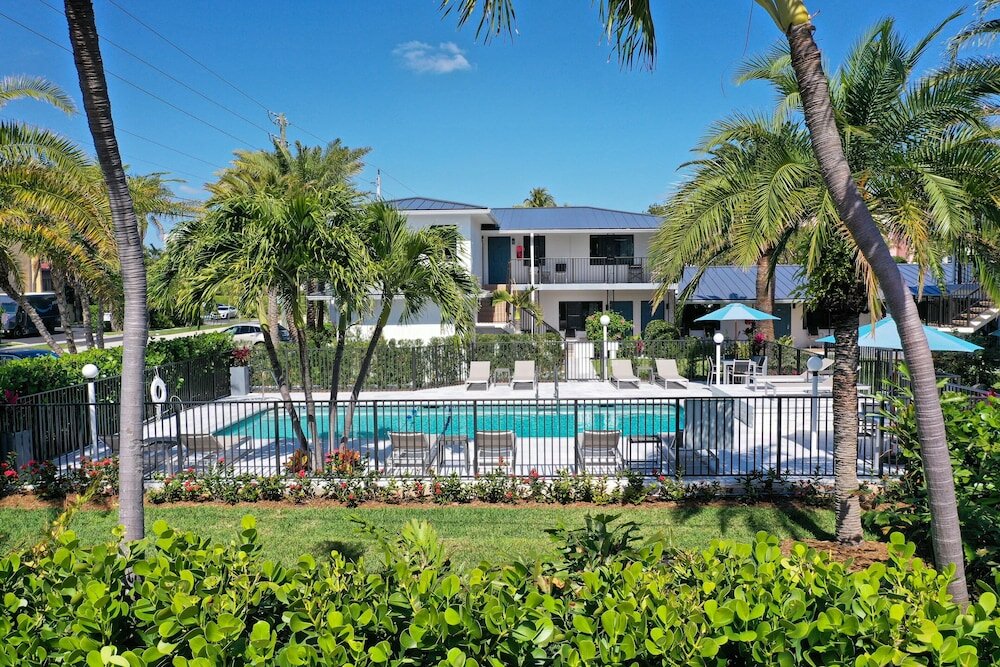 Фото Tropic Isle Beach Resort