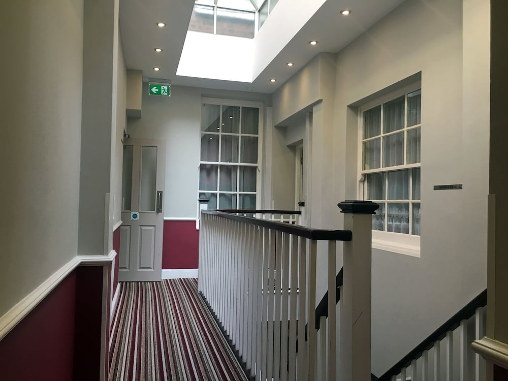 Фото Royal Cambridge Hotel