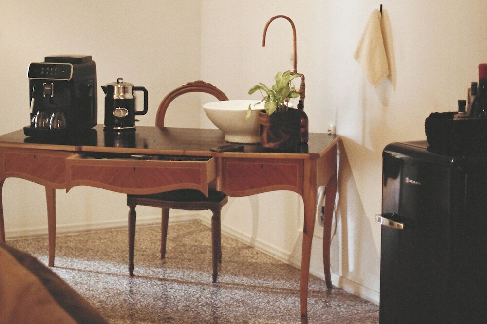 Фото Mona Athens