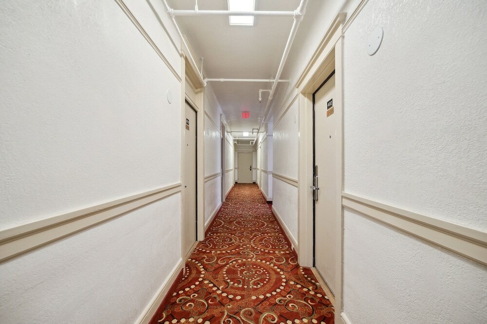 Фото Union Square Plaza Hotel