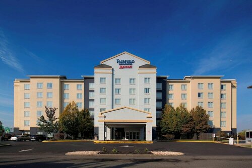 Внешний вид отеля Fairfield Inn & Suites Newark Liberty International Airport в Ньюарке, фото 5