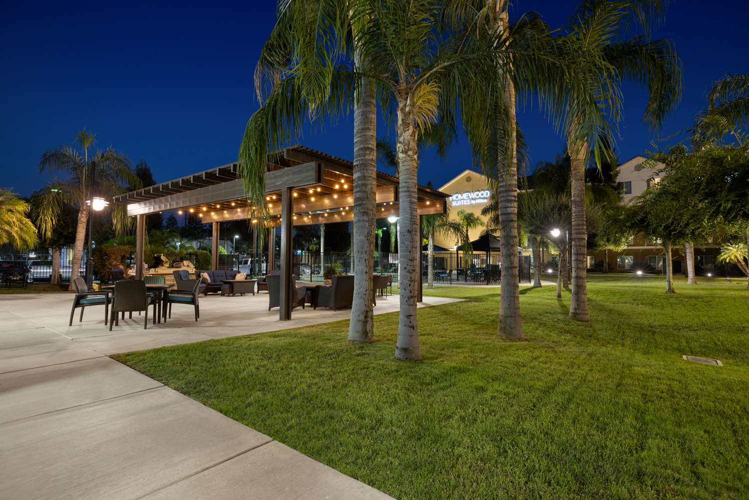 Фото Homewood Suites by Hilton Bakersfield