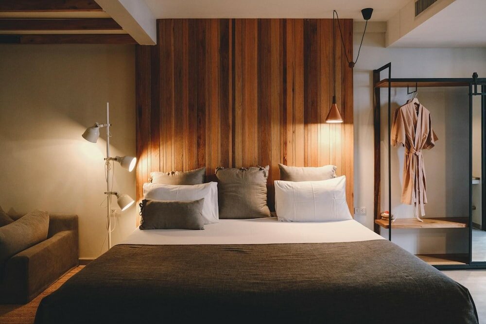 Фото Family Tree Hotel