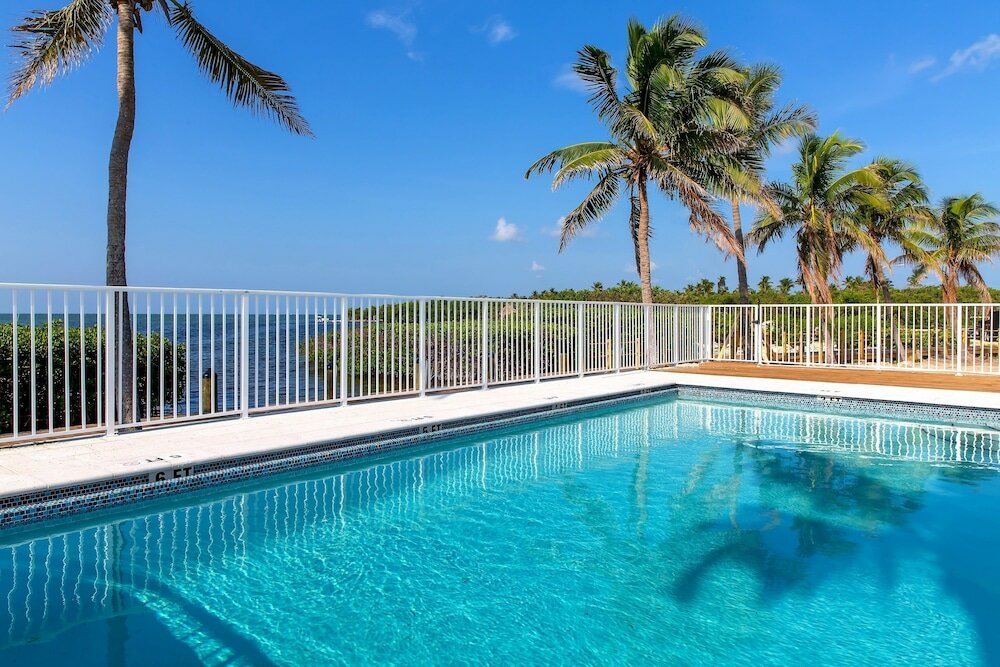 Фото Fisher Inn Resort & Marina