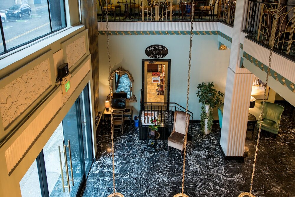 Фото Embassy Hotel