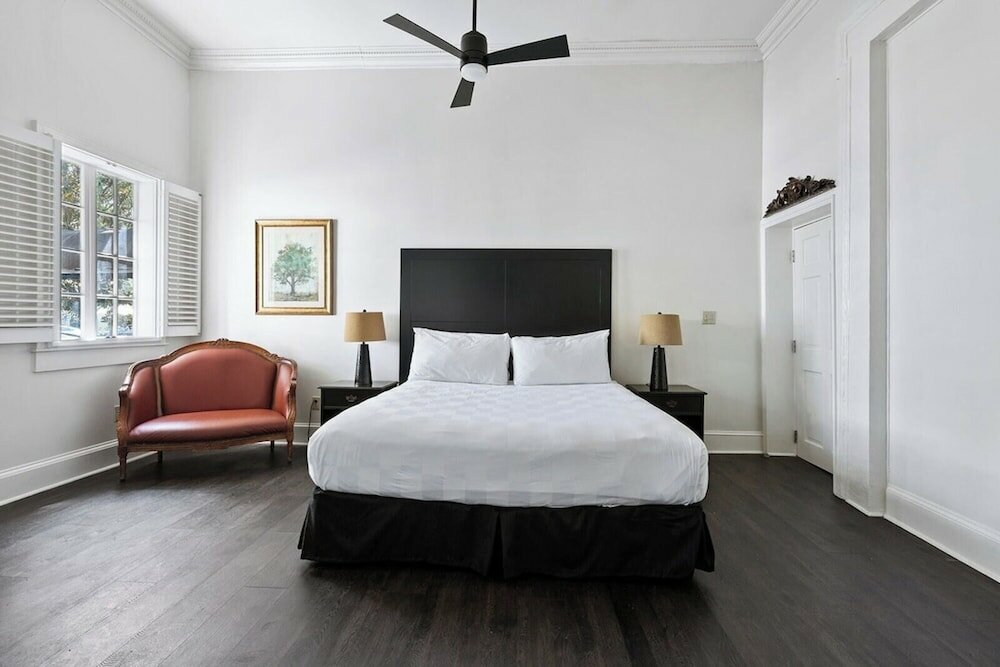 Фото Historic Streetcar Inn