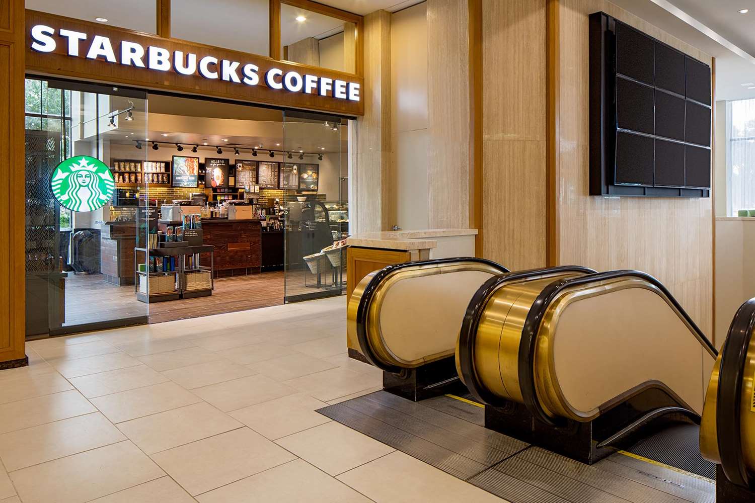 Фото DoubleTree by Hilton Hotel Houston - Greenway Plaza