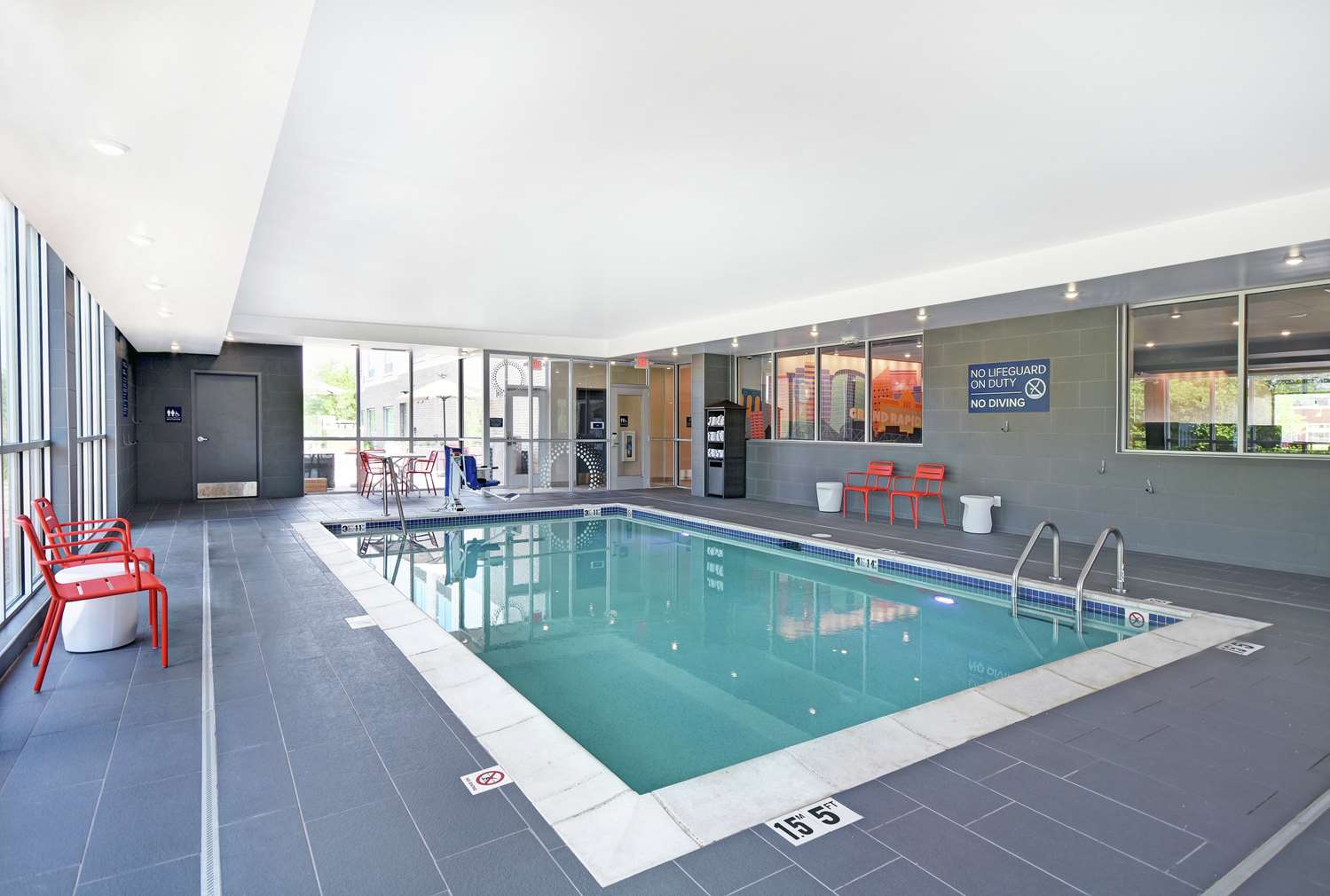 Фото Tru by Hilton Grand Rapids Airport