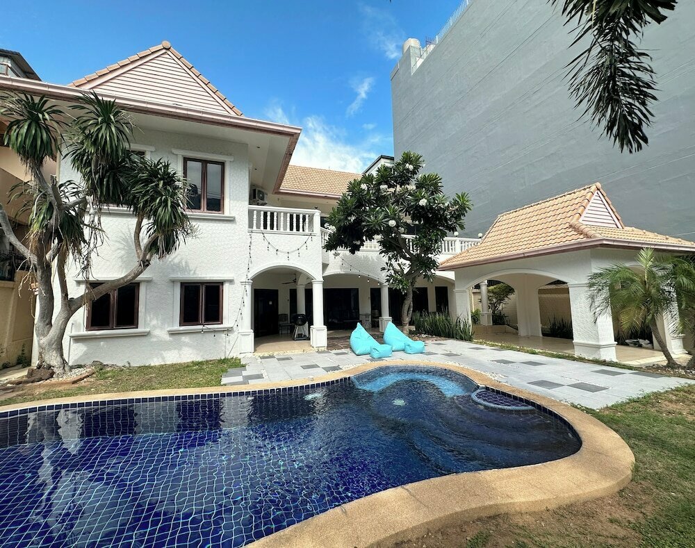 Hotel Blooming Hill Boutique Suites, Pattaya, photo