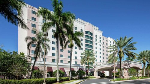 Внешний вид отеля DoubleTree by Hilton Hotel Sunrise - Sawgrass Mills в Санрайзе, фото 3