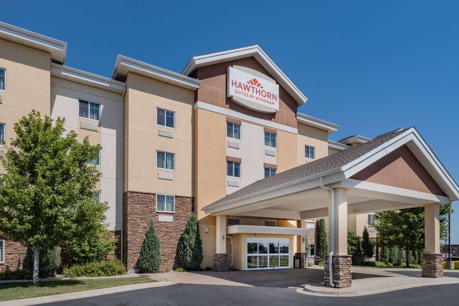 Фото Hawthorn Suites by Wyndham Williston