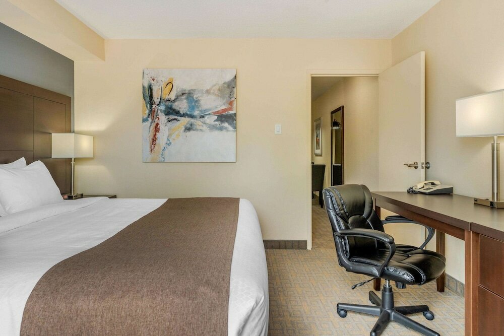 Фото Quality Inn & Suites Bathurst