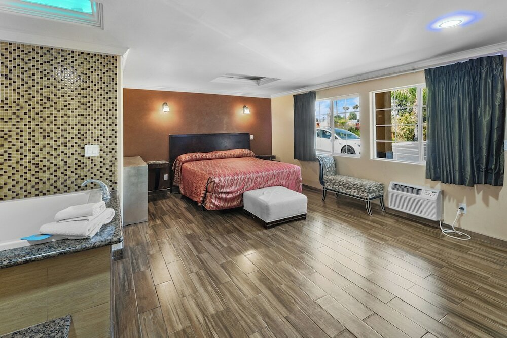 Фото Sky Palm Motel